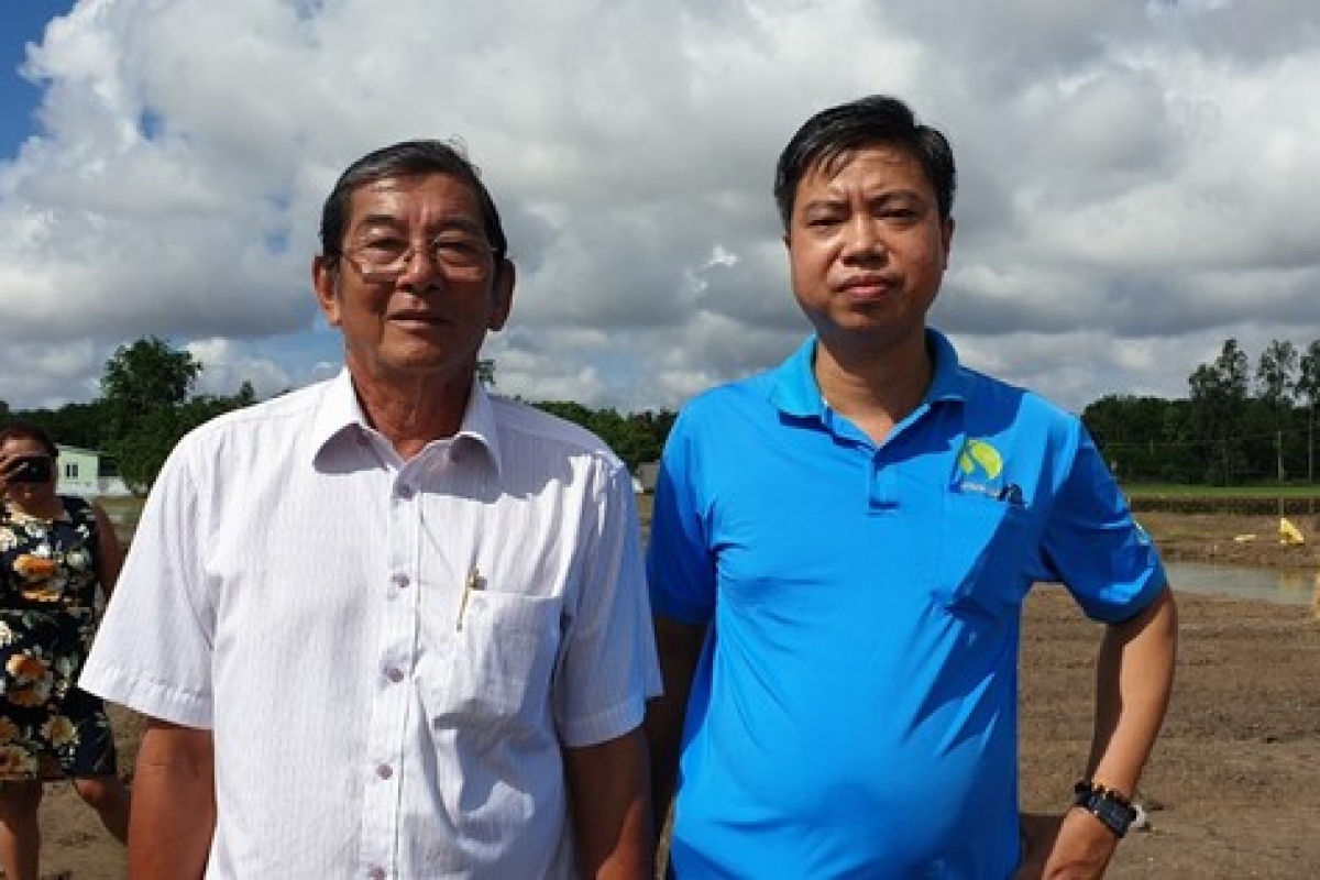 Phương nam ghé thăm cánh đồng lúa kỹ sư HỒ Quang Cua