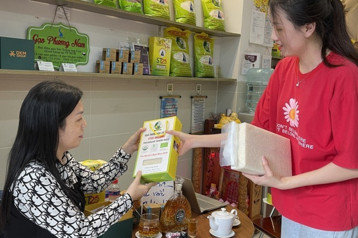 Khách hàng tìm mua gạo ST25 hữu cơ 