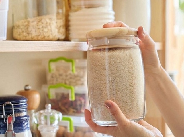 Bảo quản gạo nếp cái hoa vàng 